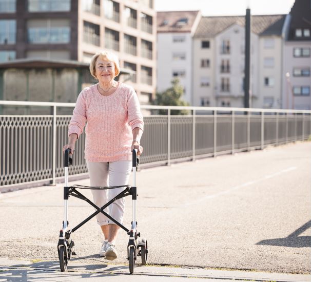 Australian woman enjoys disability access thanks to good urban planning